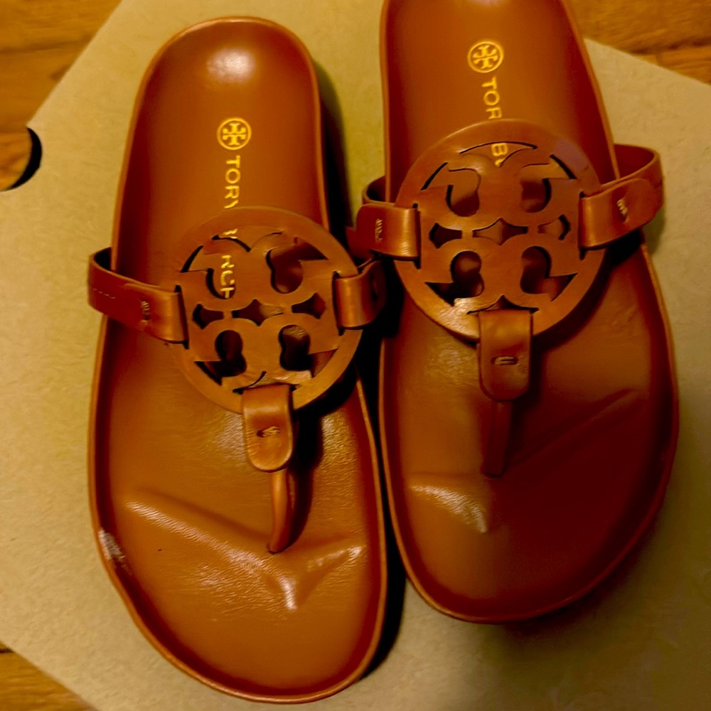 Ladies sandals